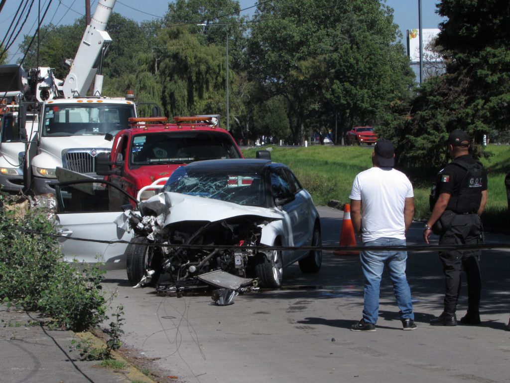 Choca Audi En Tollocan Fallece Copiloto