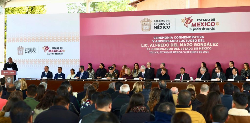 Delfina Gómez encabeza ceremonia por aniversario luctuoso de exgobernador