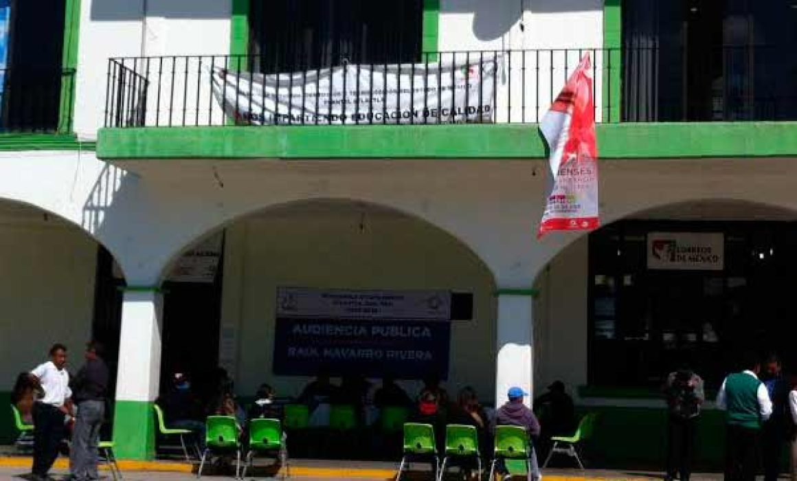 Denuncian vecinos de Atlautla calles oscuras y abandono del gobierno