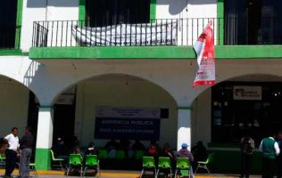 Denuncian vecinos de Atlautla calles oscuras y abandono del gobierno