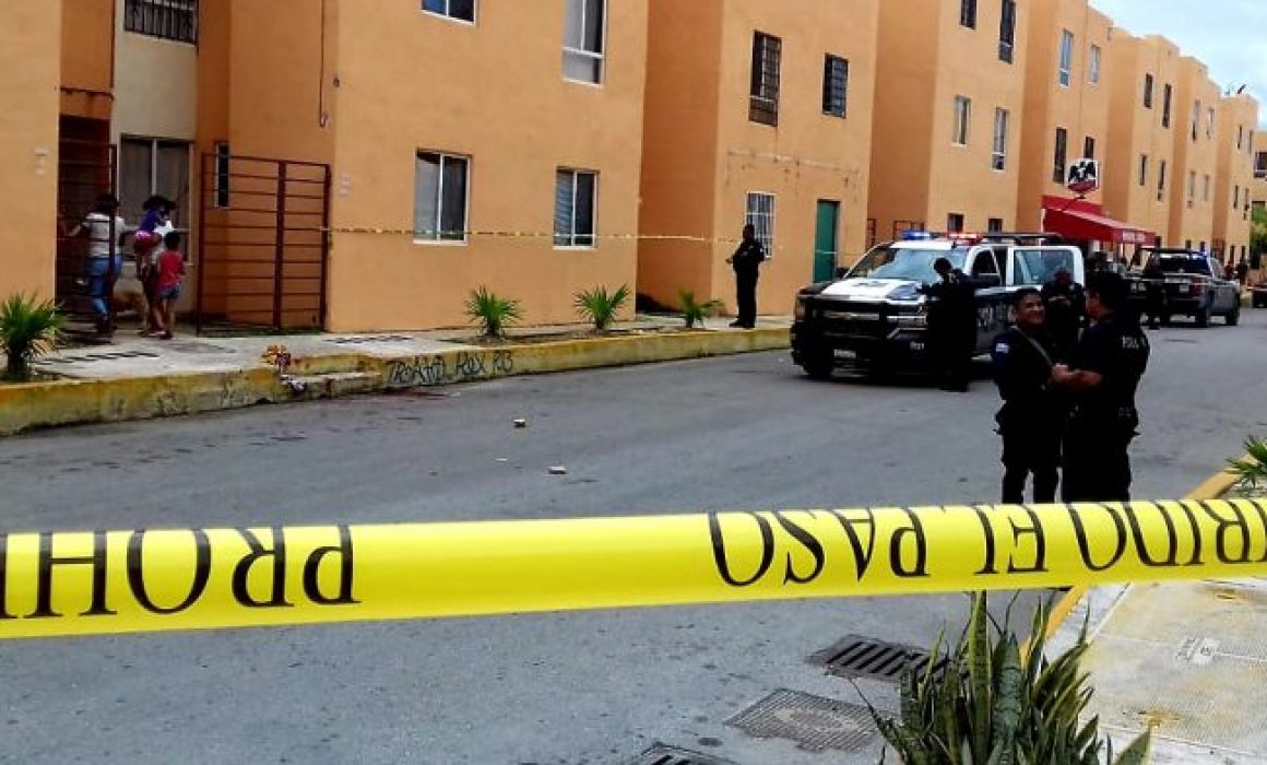 Despojan a familia en asalto y lesionan a niña en Valle de Chalco
