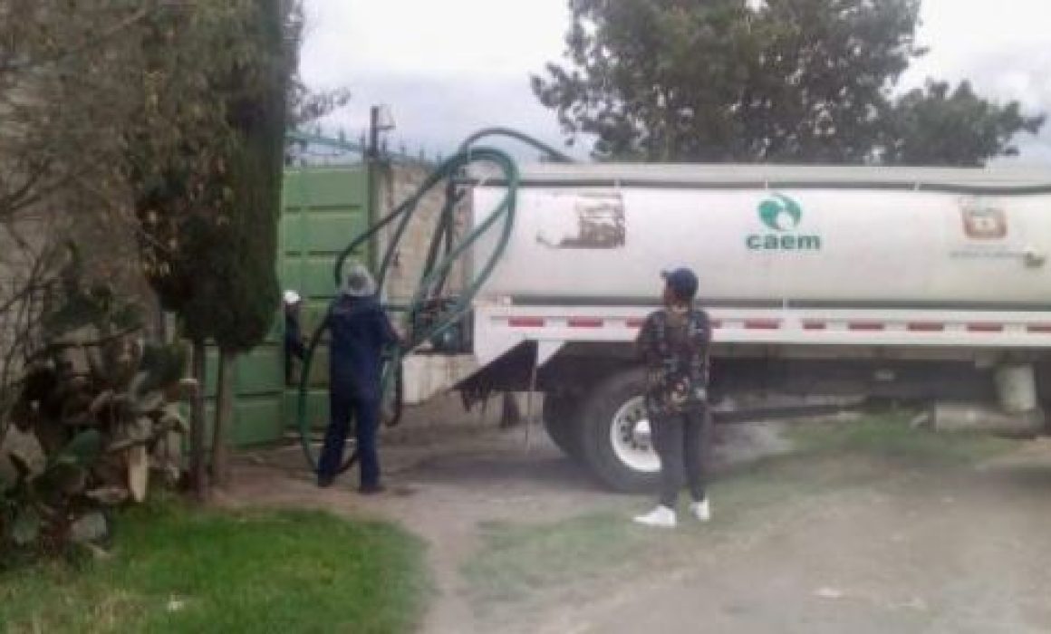 Colapsa pipa en carretera México–Texcoco; caos vial en Los Reyes