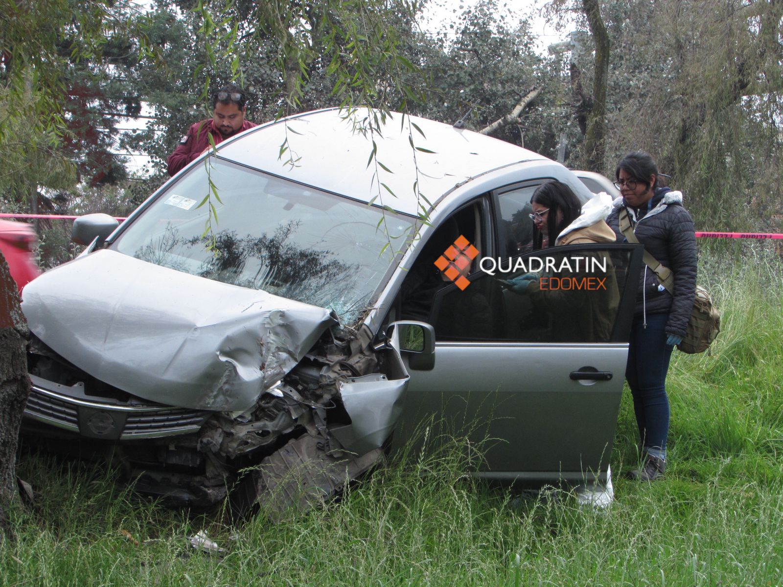 Choca Contra árbol Y Muere Conductor En Tollocan 8396