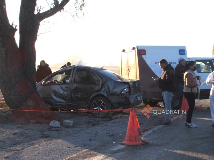 Choca auto contra árbol en la Toluca Tenango; muere hombre - Noticias ...