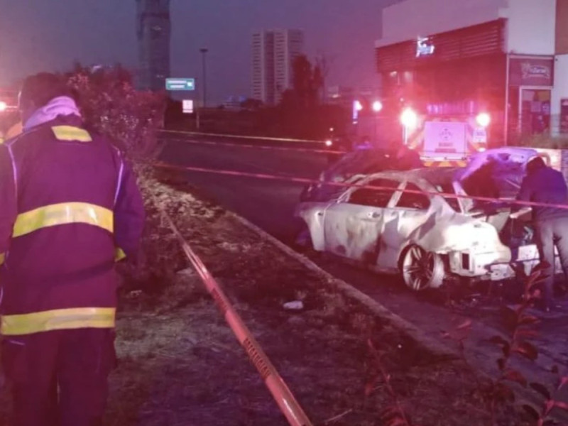 Joven abandona a sus amigos tras chocar en un BMW y mueren calcinados ...