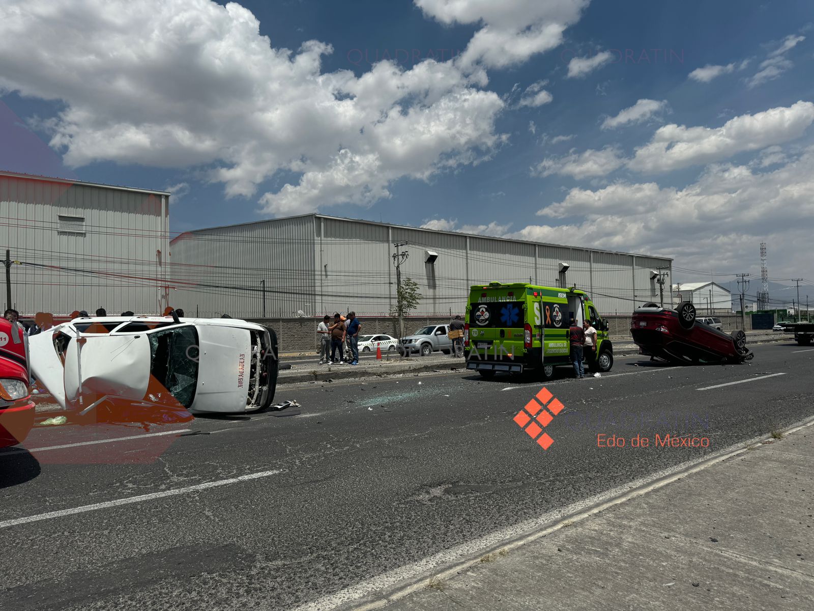 Choque entre camioneta y taxi deja ocho heridos - Noticias Estado de México