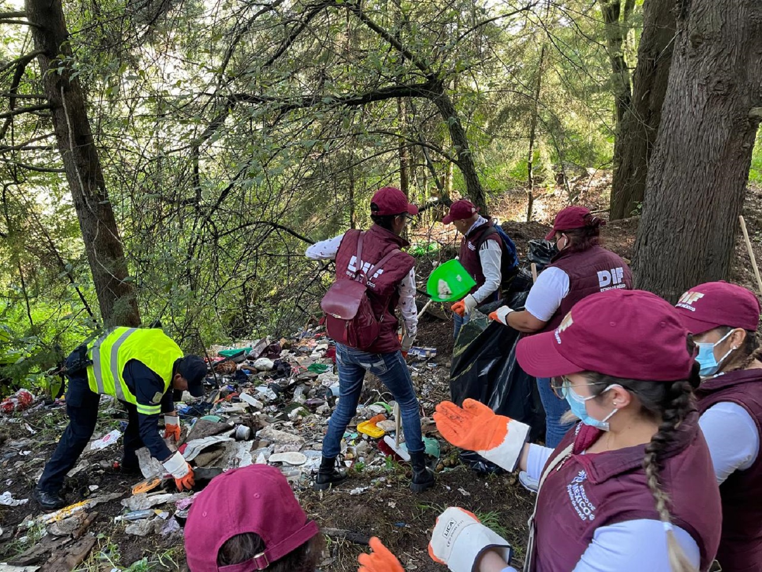 Delfina Gómez retiró mil 810 toneladas de basura en Edomex