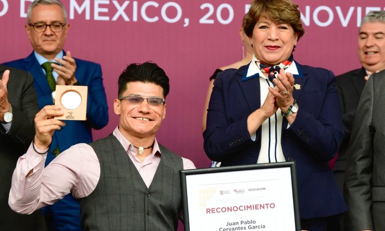 Entrega Delfina Gómez Premio Estatal del Deporte 2024