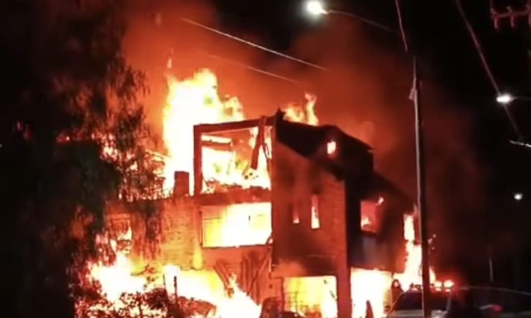 Incendio consume inmueble en Huexotla y moviliza a cuerpos de emergencia