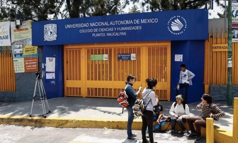 Internan a menor, presunto responsable de agredir a su maestro