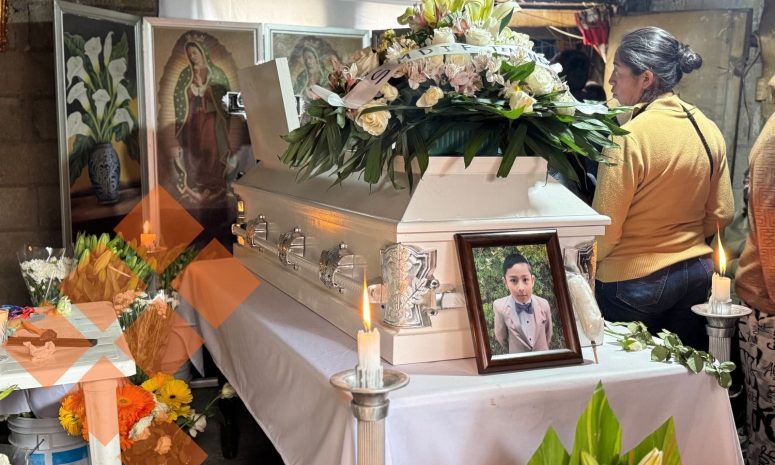 Dan el último adiós al pequeño Toñito quien fuera asesinado en Tenango del Valle.