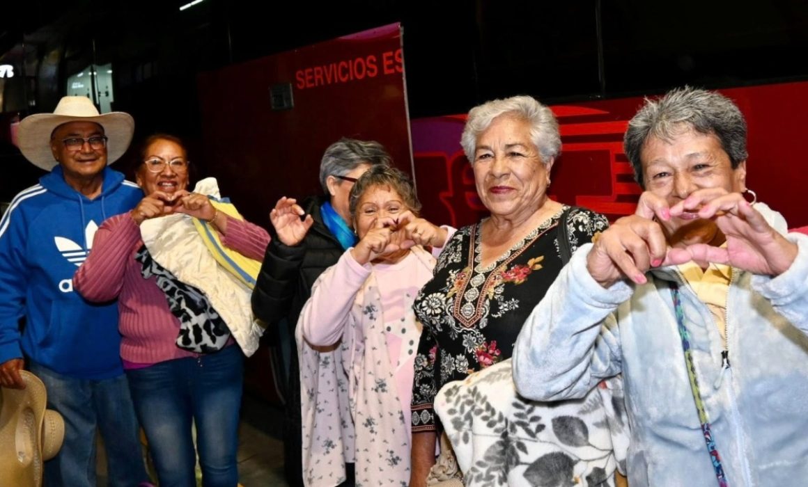 Regala Ayuntamiento Priista de Otzolotepec viajes a la playa a abuelos