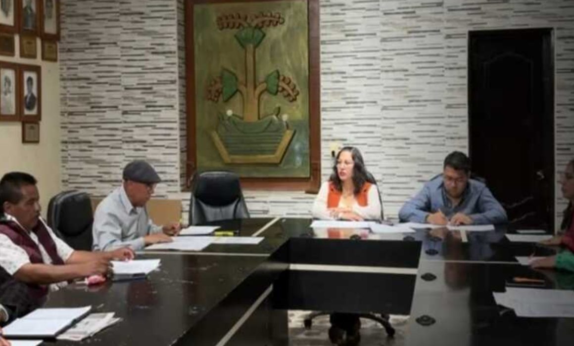 Solicita cabildo al Congreso destituir a la alcaldesa de Capulhuac