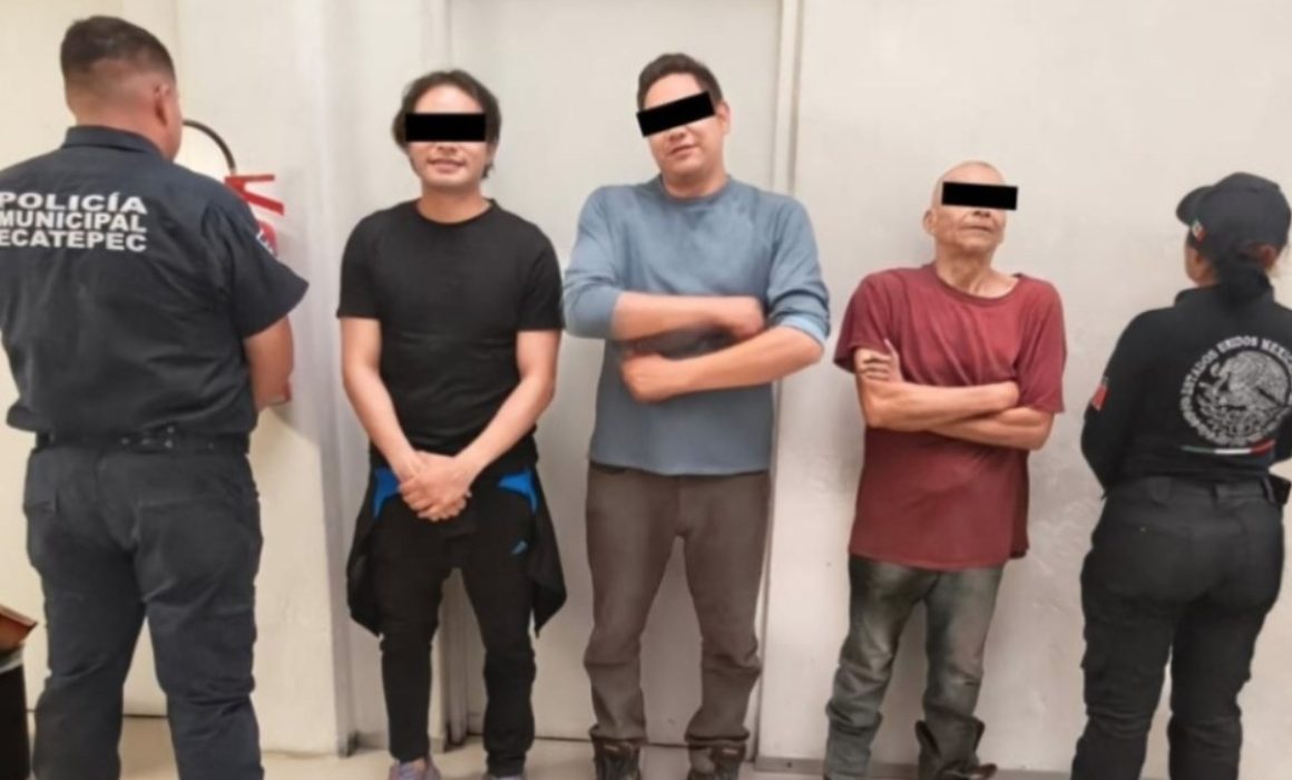 Aseguran a tres presuntos individuos por despojo de inmuebles públicos en Ecatepec