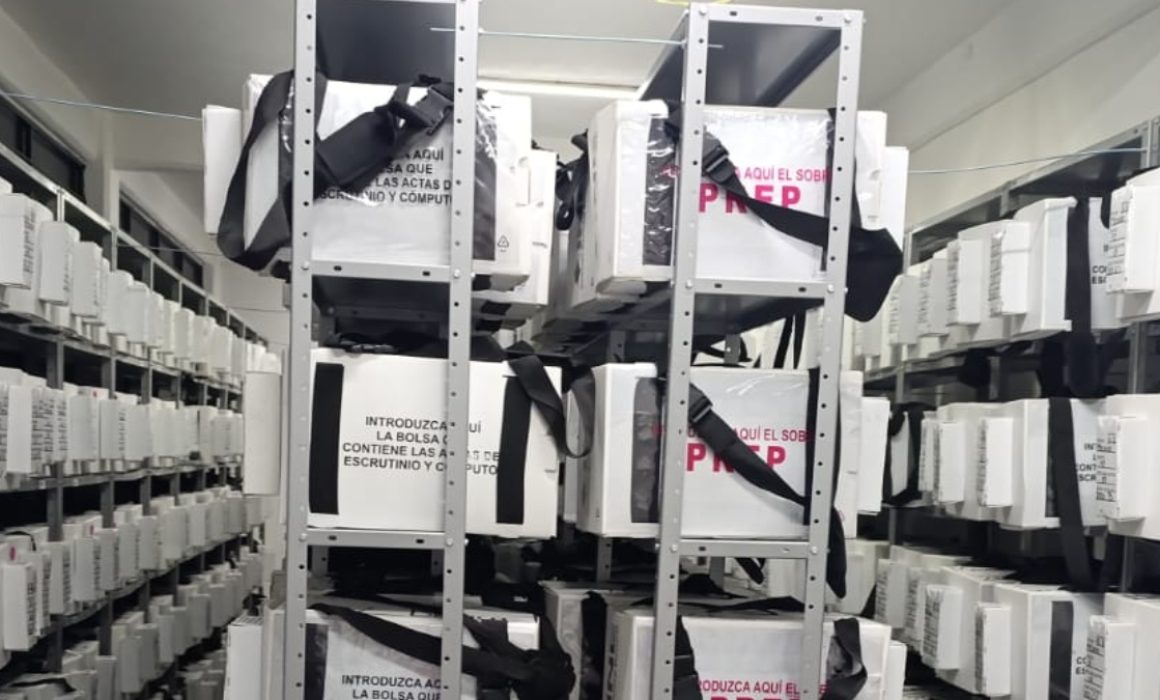 Inicia INE repartición de boletas para elección del domingo en Edomex