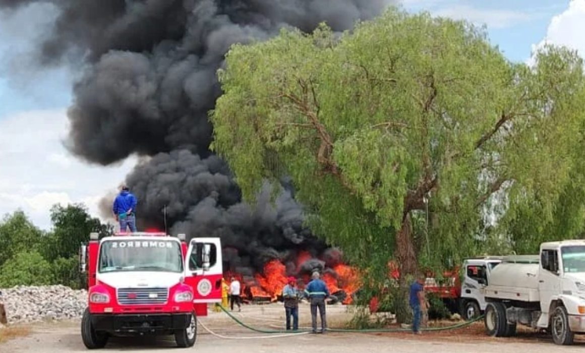 Investigan causas de incendio en Cerro Blanco, Apaxco