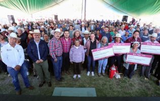 Olvida Delfina Gómez a campesinos donde gobierna el PRI
