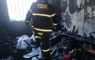 Bomberos sofocan incendio en vivienda de Ecatepec