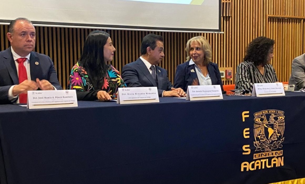 Impulsan FES Acatlán plan de formación para servidores públicos
