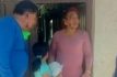 Huye de su padrastro y deambula por la carretera niña de 8 años