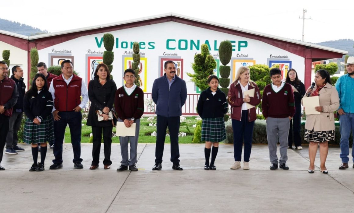 Presume Gobierno de Edomex inversión millonaria en escuelas
