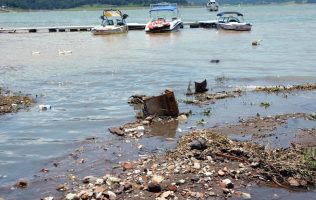 Invaden microplásticos cuerpos de agua del Edomex y amenazan la salud