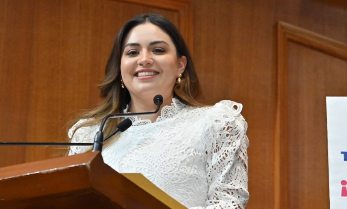 Seduce PAN a estudiantes mexiquenses con transporte gratuito