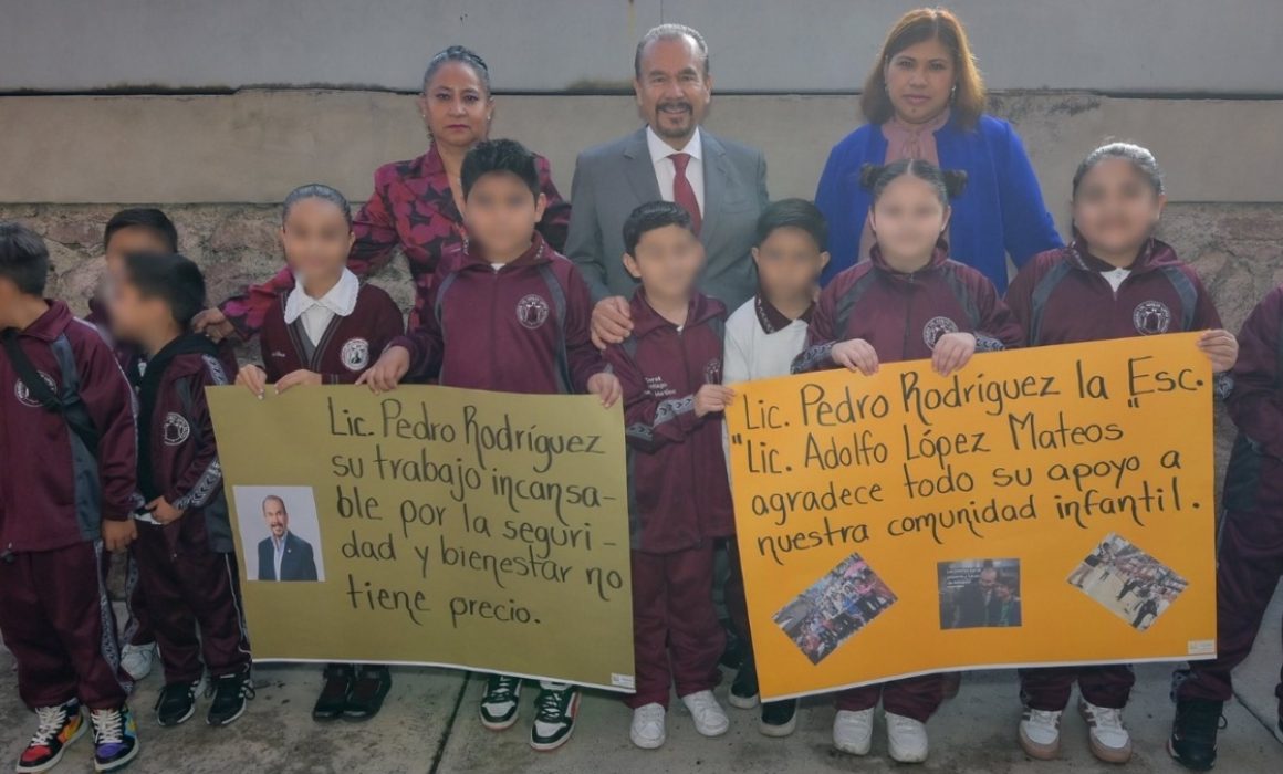 Refuerza alcalde de Atizapán su compromiso con la educación