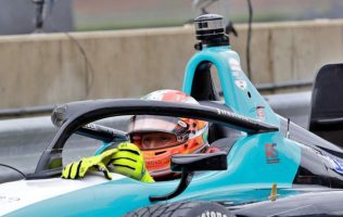 Logra el piloto mexicano Ricardo Escotto estar los 10 mejores