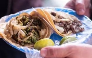 Ronda la salmonela y cólera en los puestos de comida en Toluca