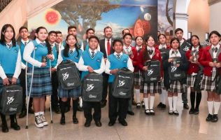 Promueve Edomex talento indígena al llevar robótica al plano mundial