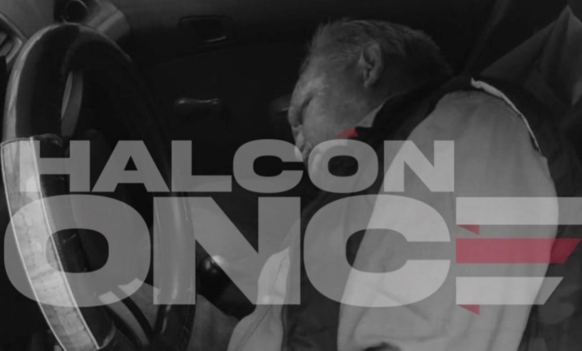 Hallan sin vida a conductor de taxi en Ecatepec