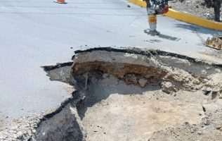 Se abre agujero en el Valle de Chalco a días de ser reparado