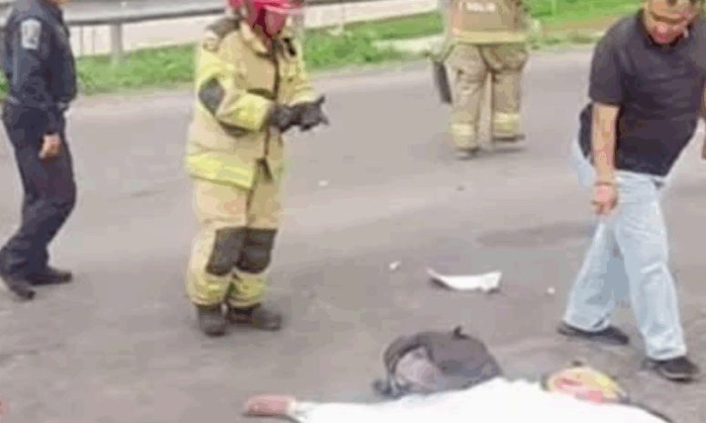 Se impacta motociclista contra camión de carga en Texcoco