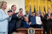 Anuncia Trump que firmó acuerdo comercial con China