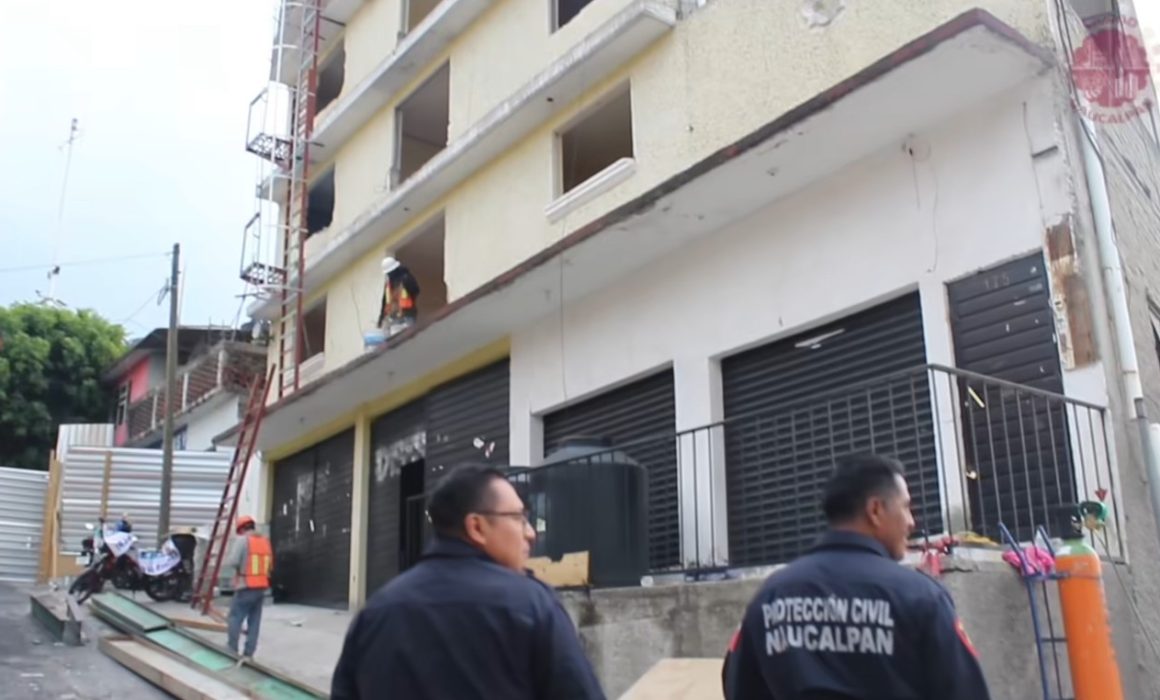 Brinda alcalde de Naucalpan
