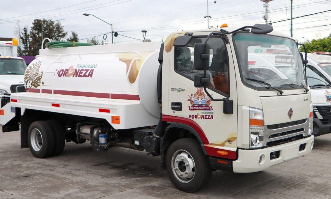 Ciudadanos de Neza rechazan camiones de basura