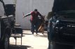 Captan a policías municipales de Chimalhuacán maltratando perritos