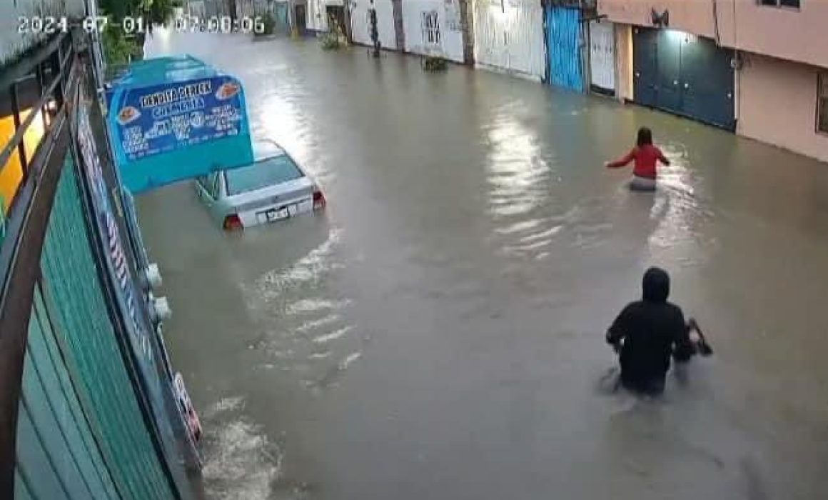 Colapsa Chicoloapan por intensas lluvias