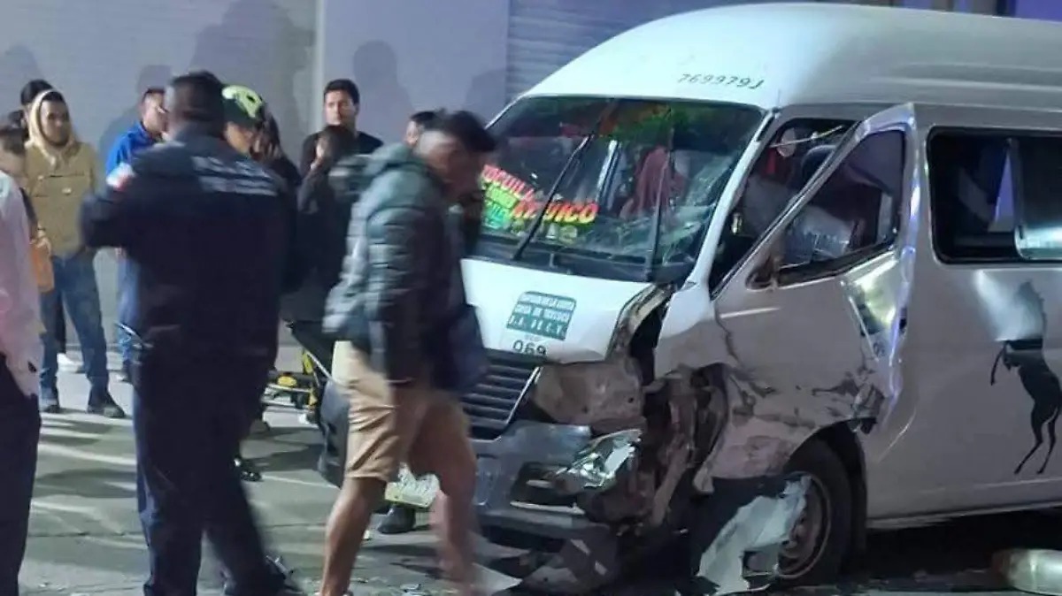 Deja 5 heridos choque entre camioneta y transporte público en Texcoco ...