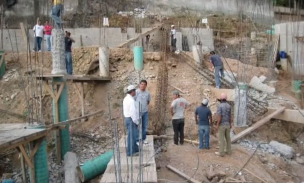 Denuncian y documentan daño ecológico por obras ilegales en Valle de Bravo