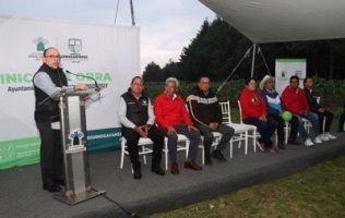 Desarrolla Zinacantepec el progreso con obras de alumbrado y calles