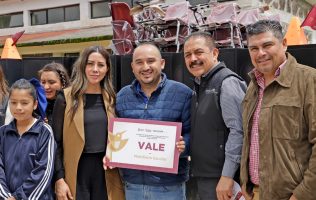 Destina 13 mdp Delfina Gómez a escuelas mexiquenses