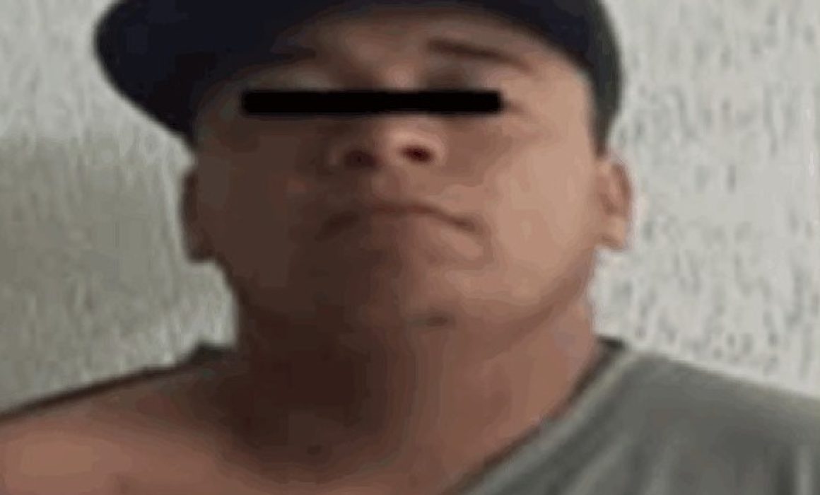 Víctor N, de 29 años, fue detenido por agentes de la policía vecinal del Sector 4 de Nezahualcóyotl al intentar engañar a las autoridades