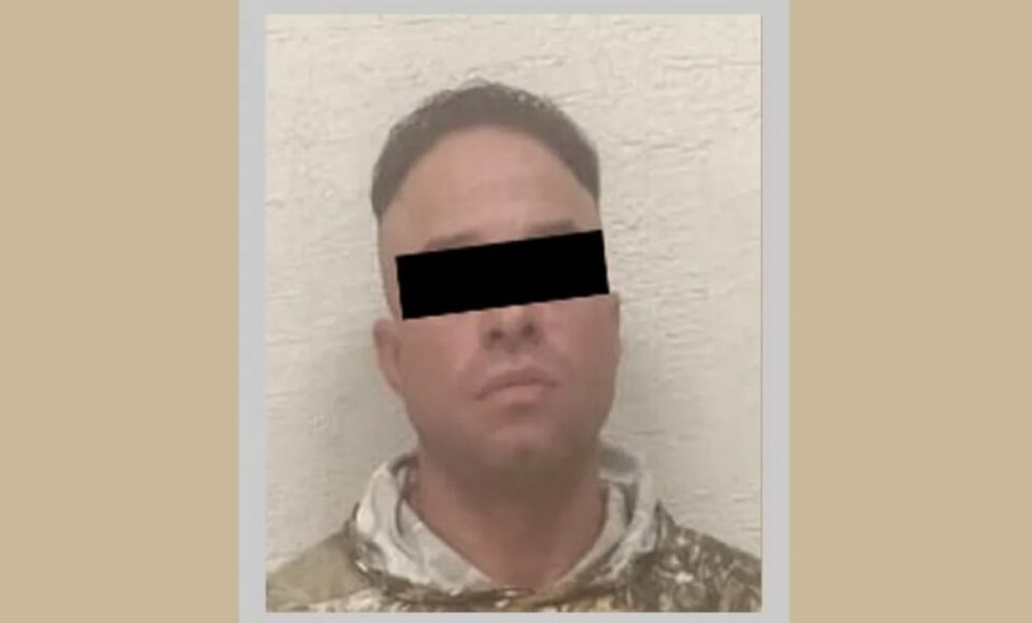 Detienen a falso policía estatal en Texcoco; circulaba en moto sin placas
