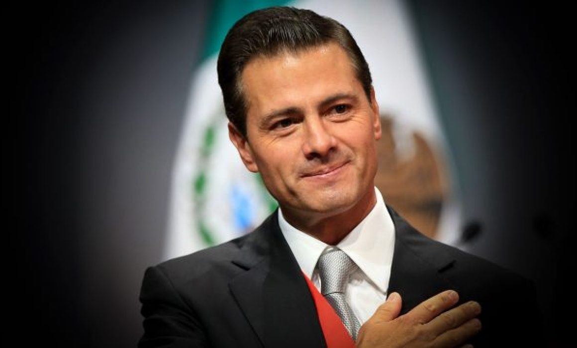 Enrique Peña Nieto defiende su aeropuerto inconcluso