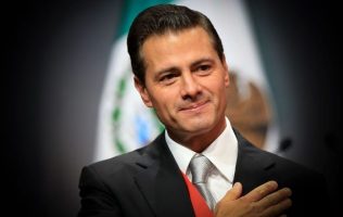 Enrique Peña Nieto defiende su aeropuerto inconcluso