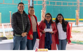 Entregan tarjetas de ‘La Escuela es Nuestra’ en Apaxco