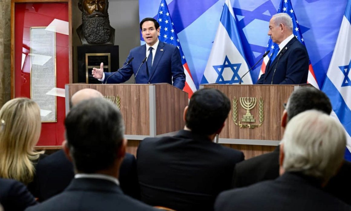 Evacúa EU a diplomáticos en Israel ante escalada del conflicto con Irán