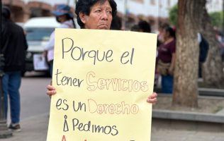 Exigen protestantes de Chimalhuacán audiencia con Delfina Gómez
